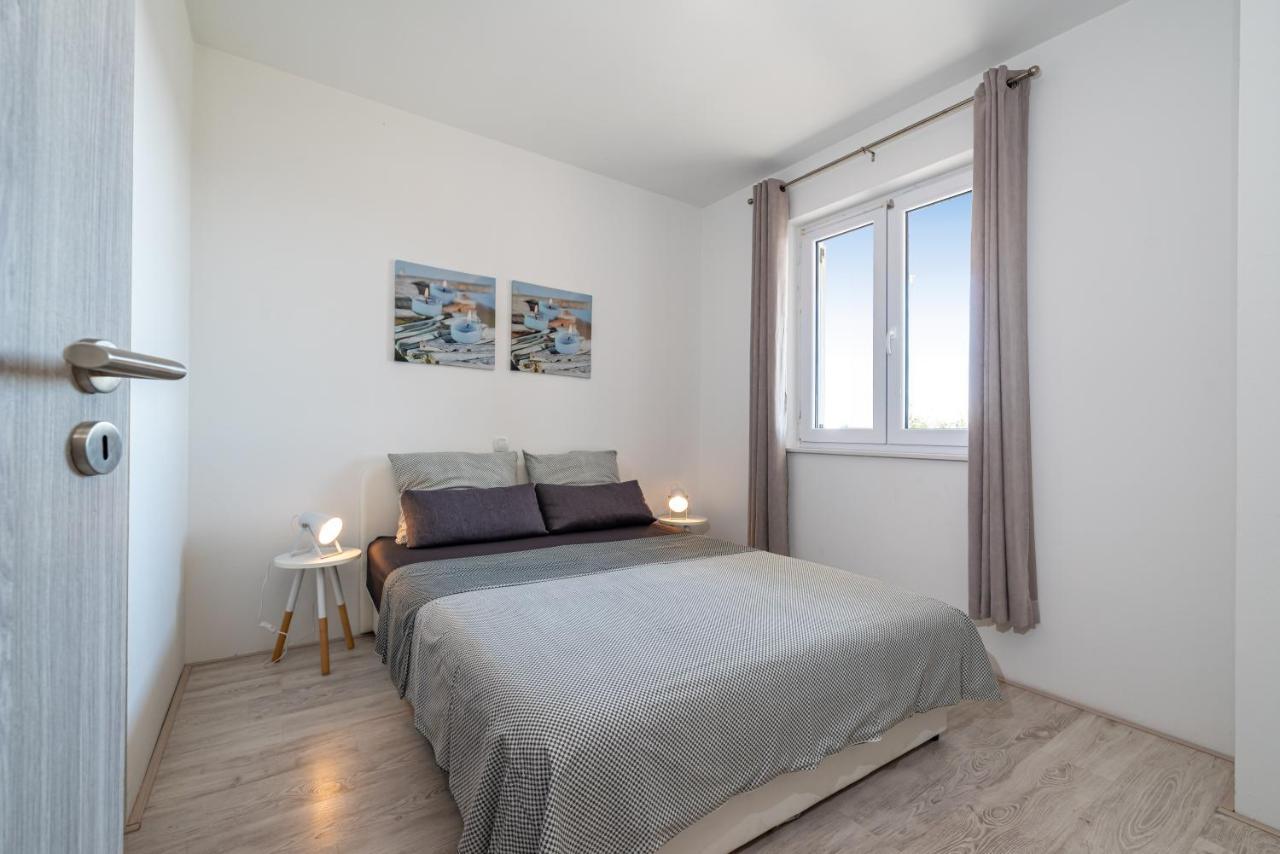 Apartment House Of Dalmatia Pakostane