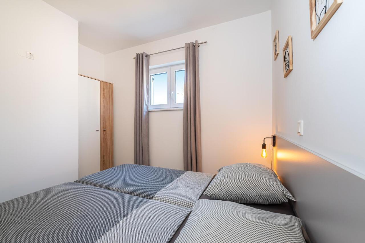 Apartment House Of Dalmatia Pakostane