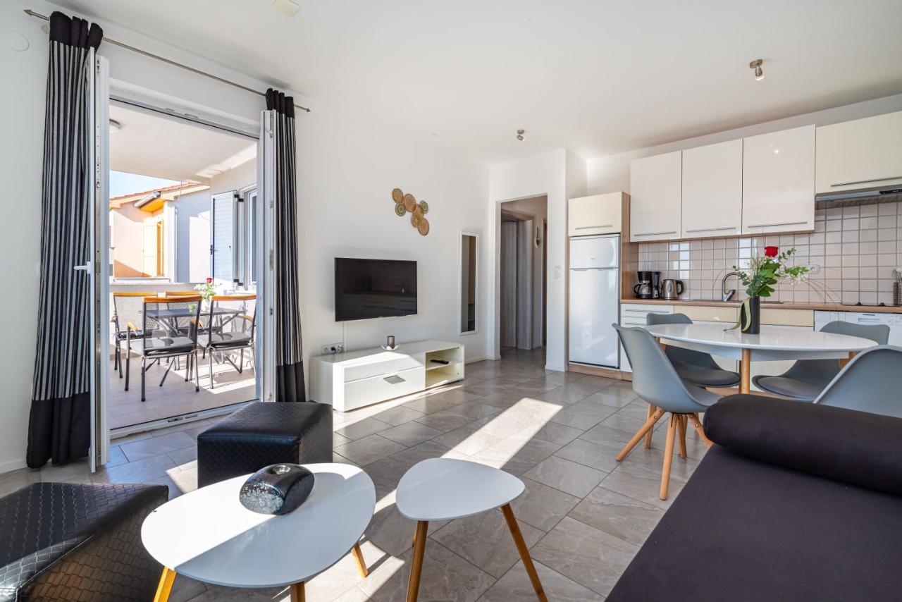 Apartment House Of Dalmatia Pakostane